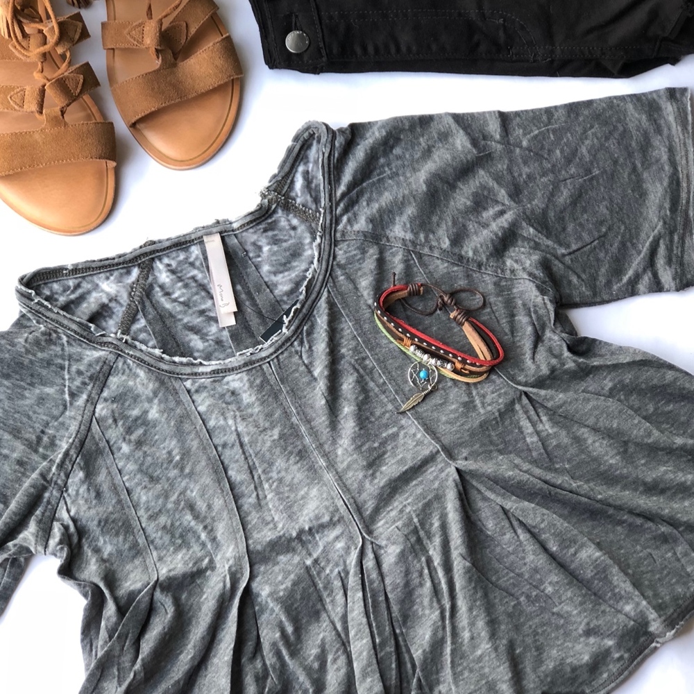 BURN-OUTCROP TOP